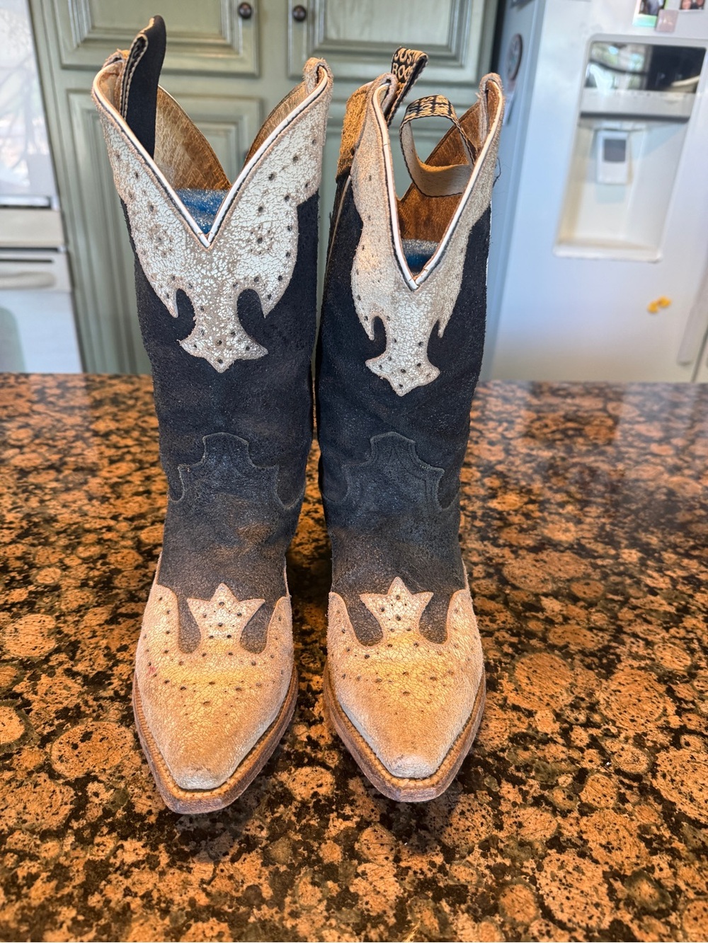 Justin Boots Black and Tan Two-Tone Western Heeled Boots